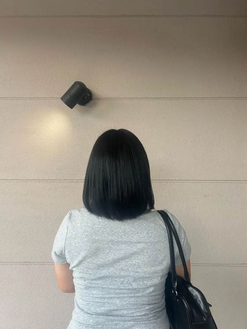 カラー 黒髪 ブルーカラー ブルーブラック ヘアカラー 宗綱 風佳のヘアスタイル