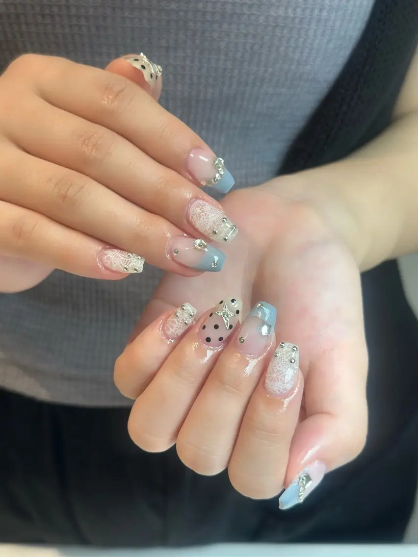 ネイル チークネイル ドット フレンチネイル グラデーション ハート ハンドネイル ハンドケア Eli Muse 新宿ネイルのネイルデザイン