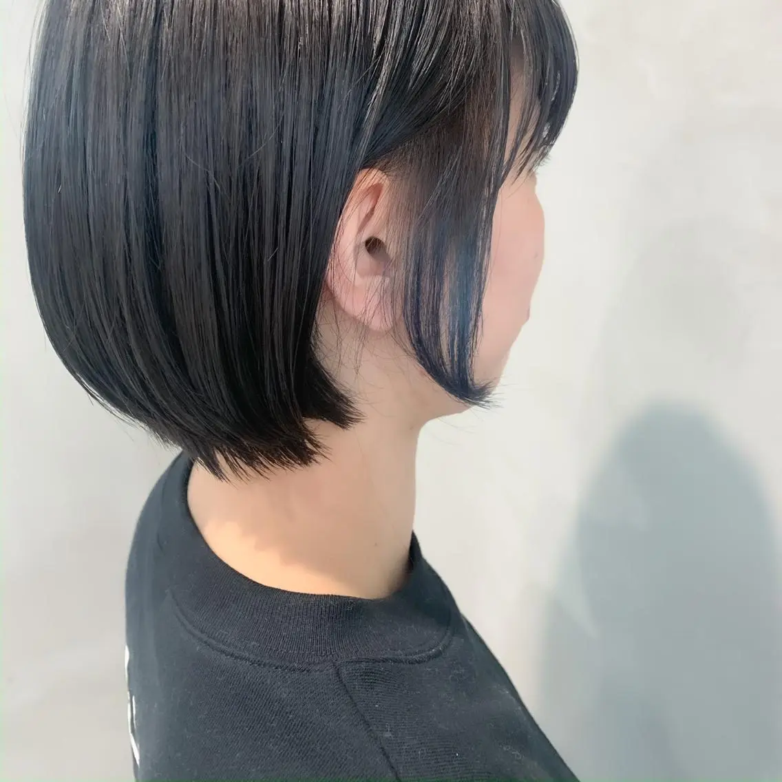 ショート カラー ヘアアレンジ ミニボブ/ブリーチ 🌈MISATOのヘアスタイル