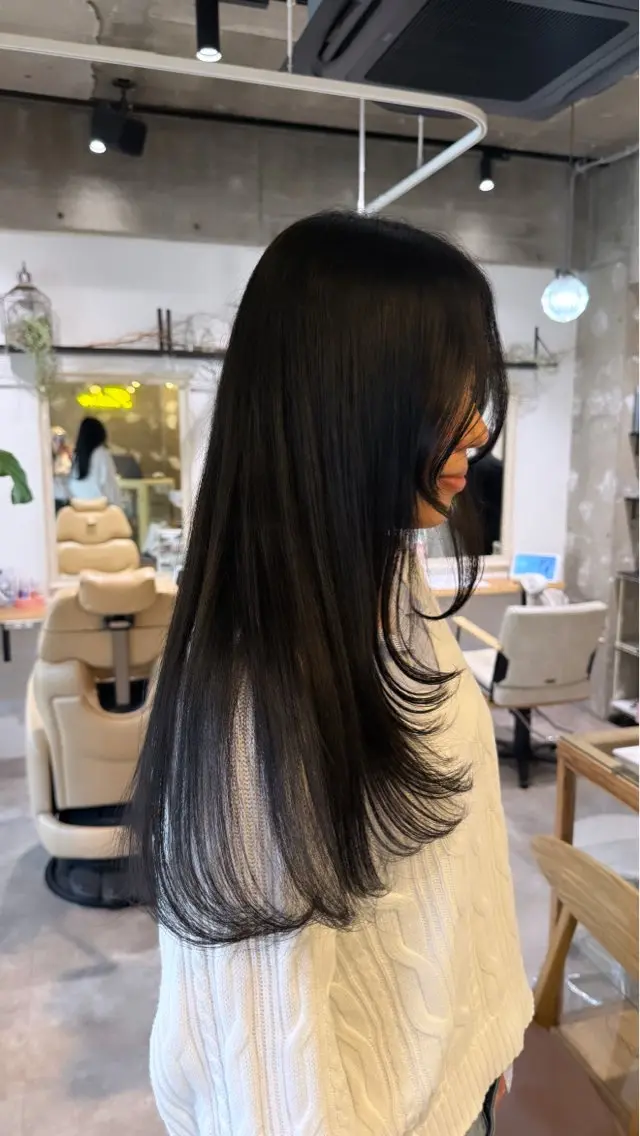 【U29】レイヤーカット + ワンカラー + トリートメント付き🎀✨の写真
