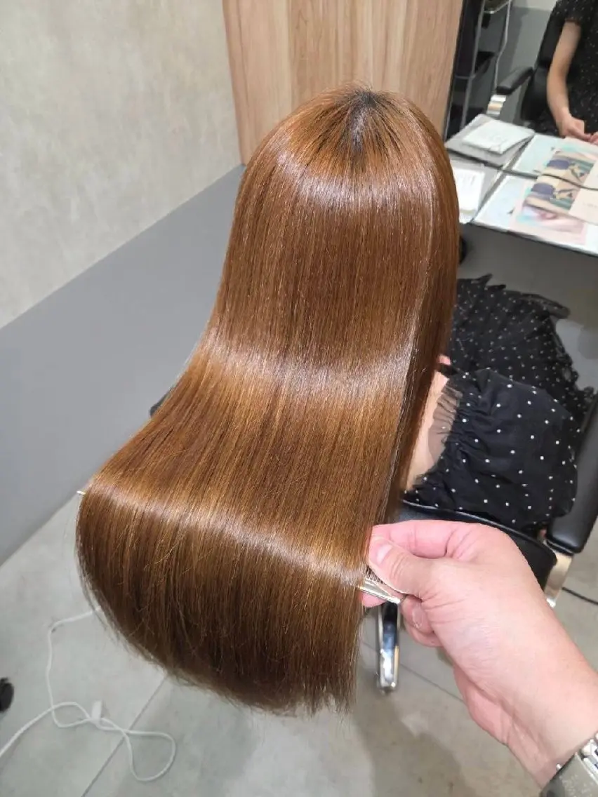 ロング 髪質改善 縮毛矯正 ioe三宮☀️ 髪質改善 梅澤健之のヘアスタイル