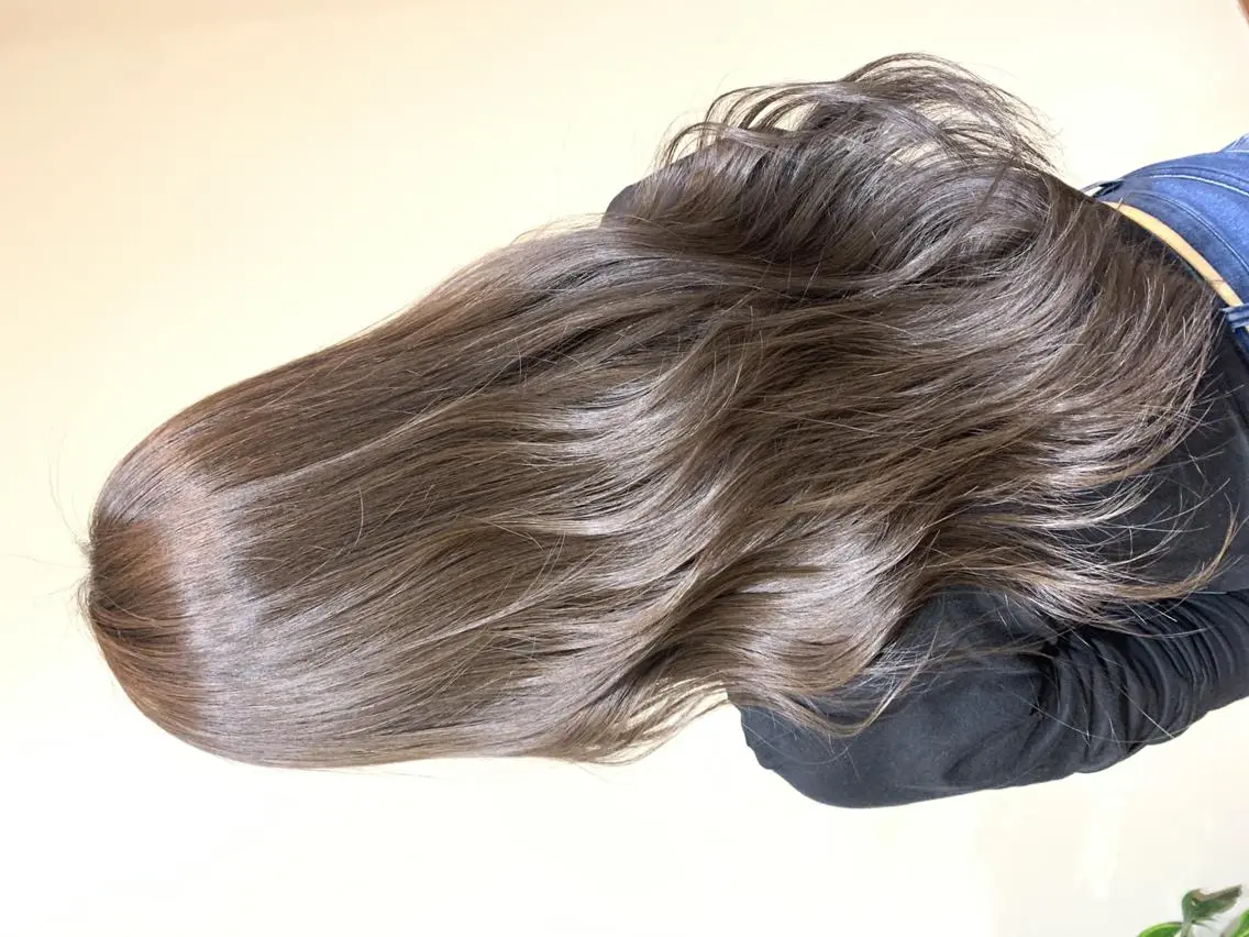 ロング カラー ブリーチ ブラウンカラー ココアブラウン ブリーチなしカラー カット ヘアカラー トリートメント ハイトーン得意😍 Lumiereのヘアスタイル