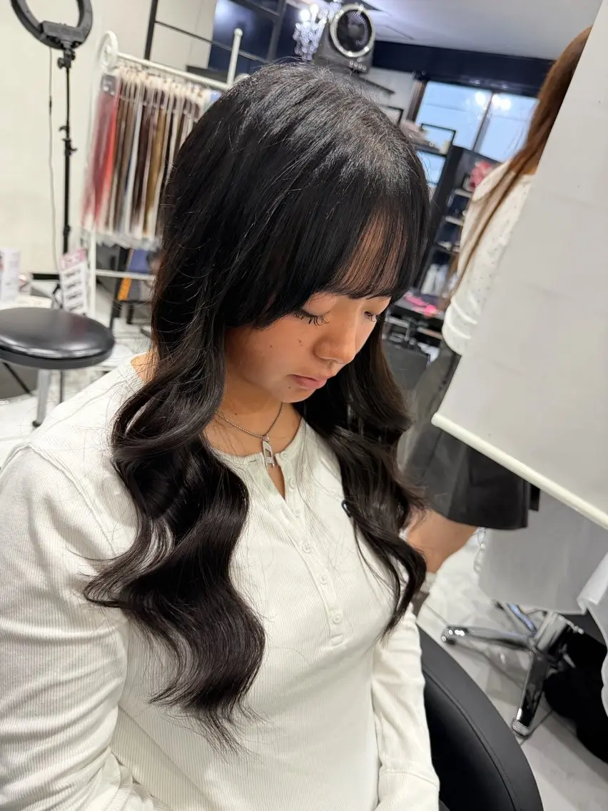 ロング エクステ カット ヘアカラー トリートメント エクステ 長田 麻友子のヘアスタイル