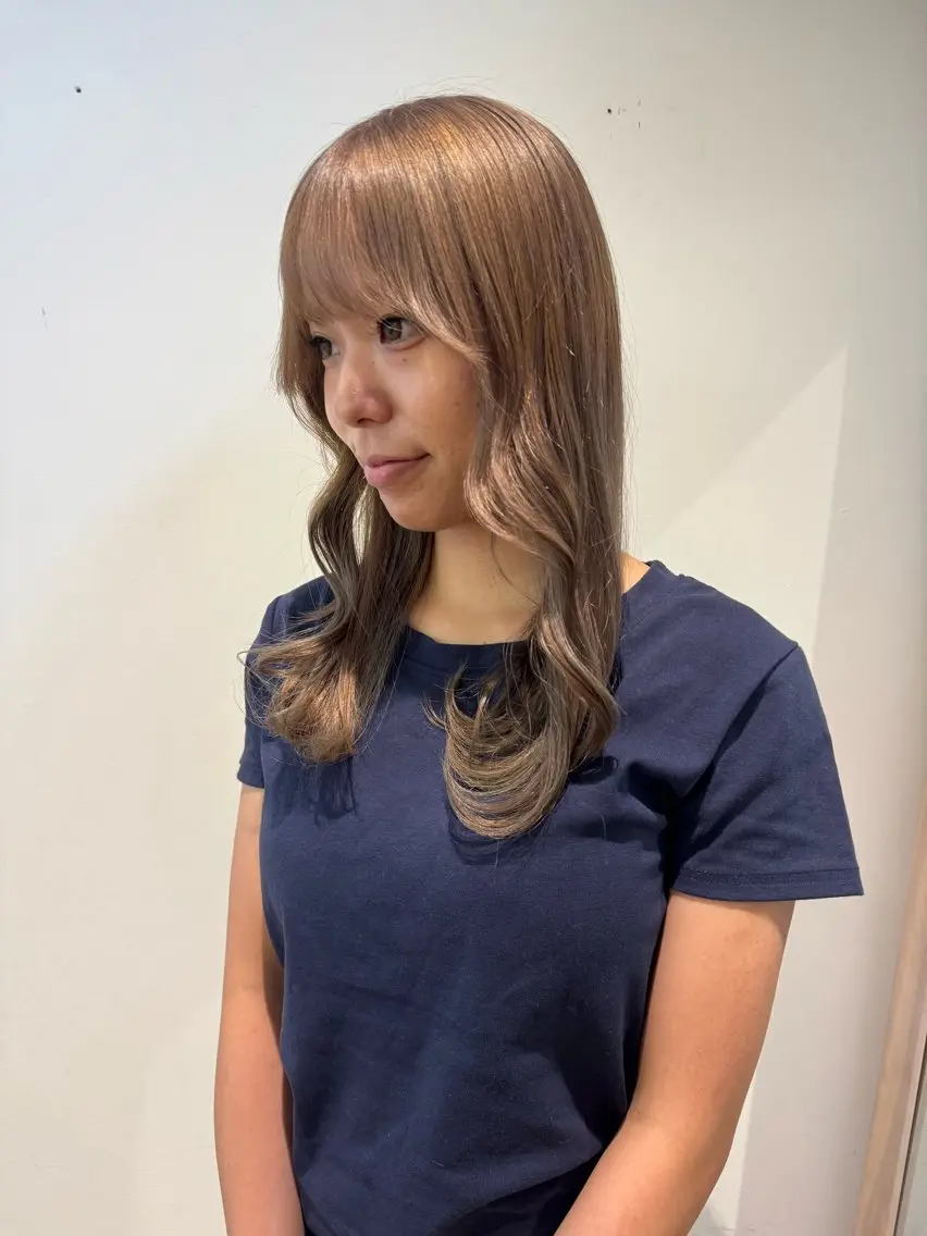 セミロング ヘアカラー 吉留 文月のヘアスタイル