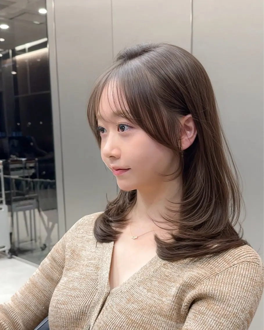 ミディアム レイヤーカット 1日1名様 限定のヘアスタイル