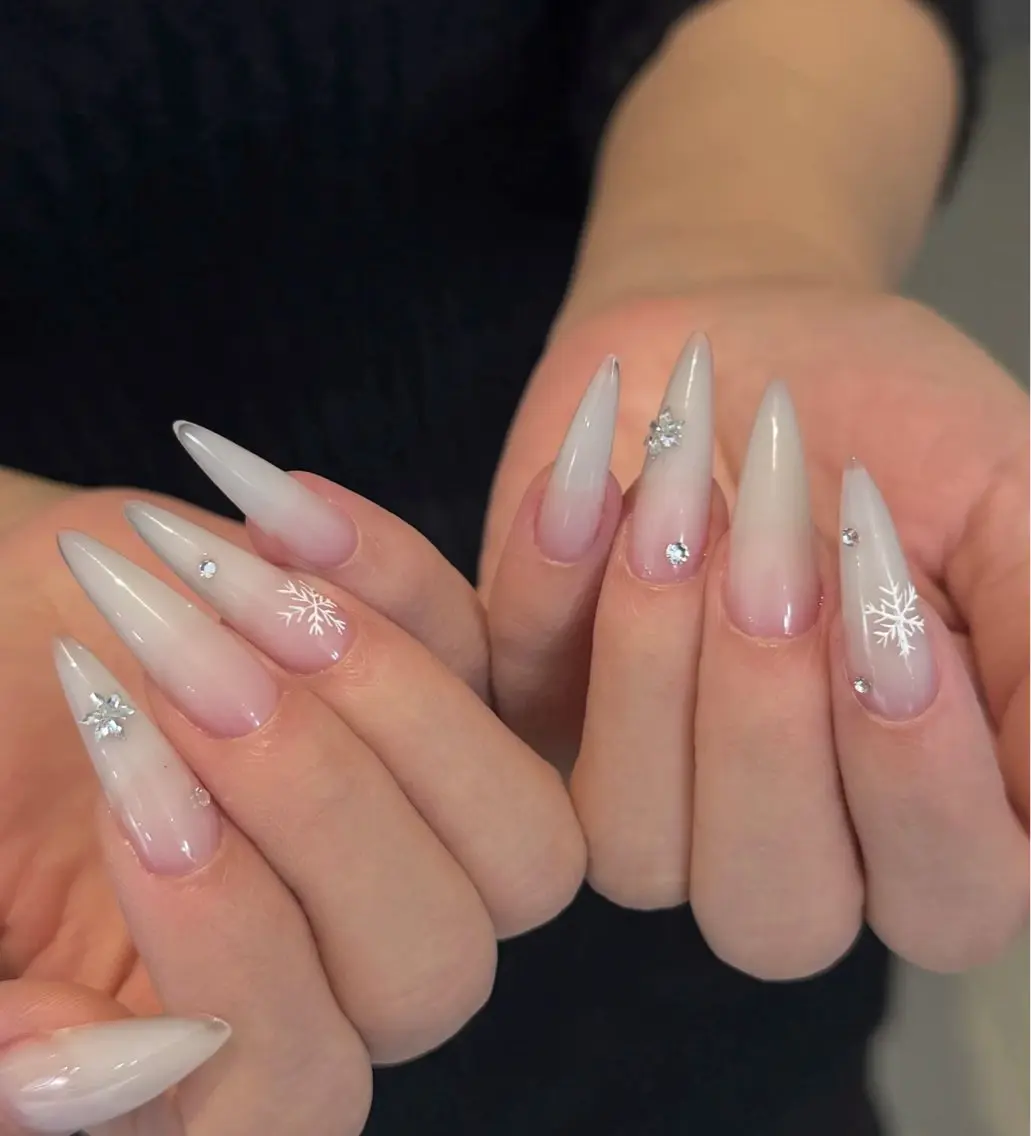 ネイル ハンドネイル Luna Gladeのネイルデザイン