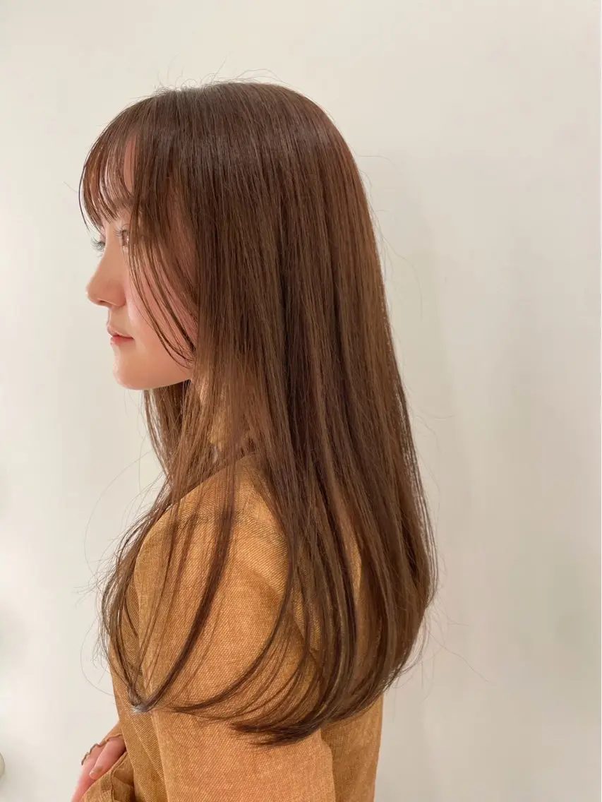 セミロング ヘアカラー 岩見 和のヘアスタイル