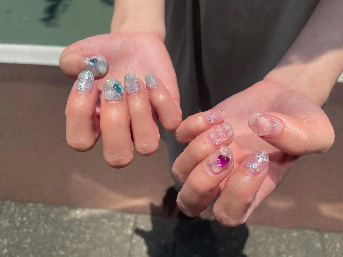 ネイル ハンドネイル ハンドケア はばすみれ🎀ﾈｲﾙ 光ﾌｪｲｼｬﾙ ﾍｱのネイルデザイン