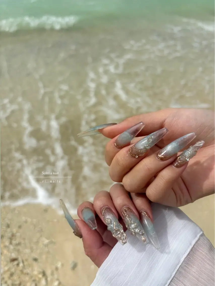 ネイル ハンドネイル . Linaのネイルデザイン