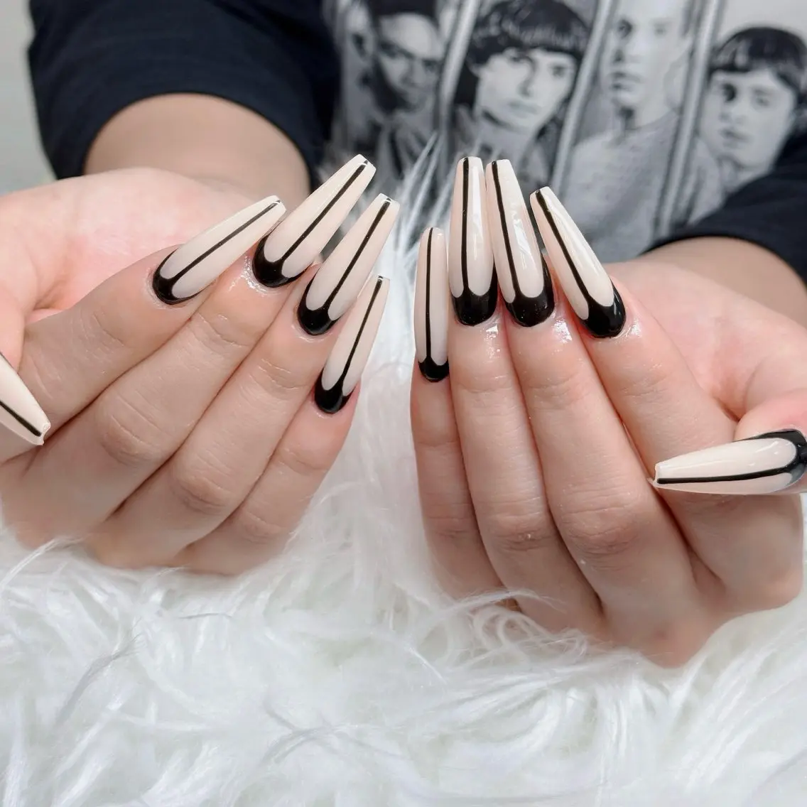 ネイル ロングネイル マグネットネイル リボン 夏ネイル スーパーロングネイル ハンドネイル Hani Nail Salonのネイルデザイン