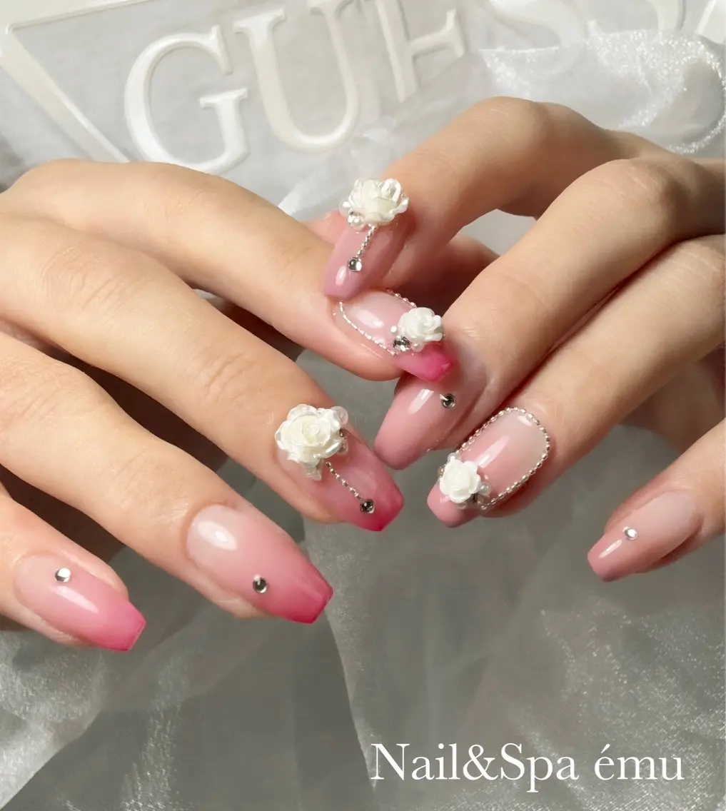 ネイル グラデーション ピンク ワンホンネイル ハンドネイル Nail&Spa émuのネイルデザイン