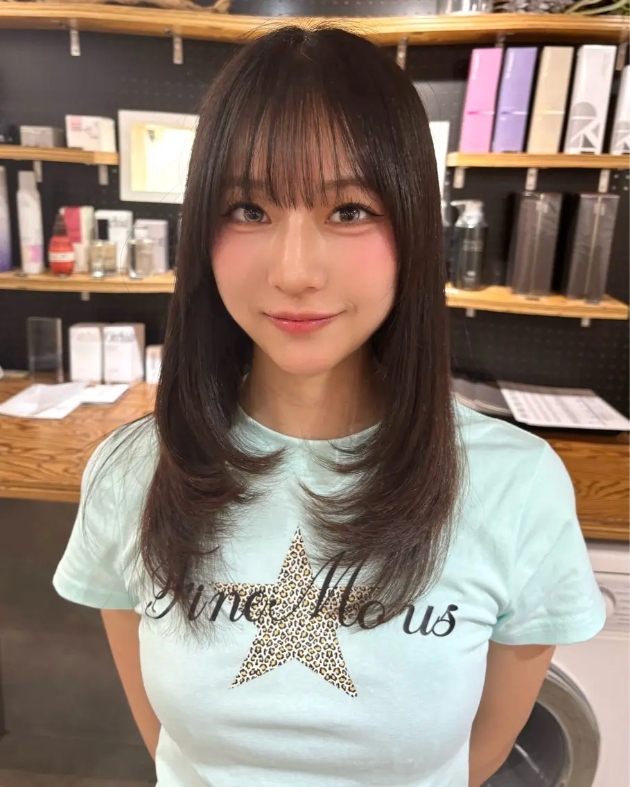 セミロング カラー ヘアアレンジ ハッシュカット レイヤーカット カット ヘアカラー 坂齋大地／レイヤー/ ダブルカラーのヘアスタイル
