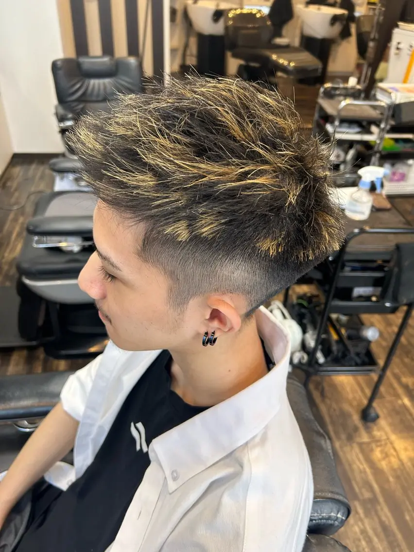 ショート カラー メンズ ヘアカラー RYOMA (リョーマ)のヘアスタイル