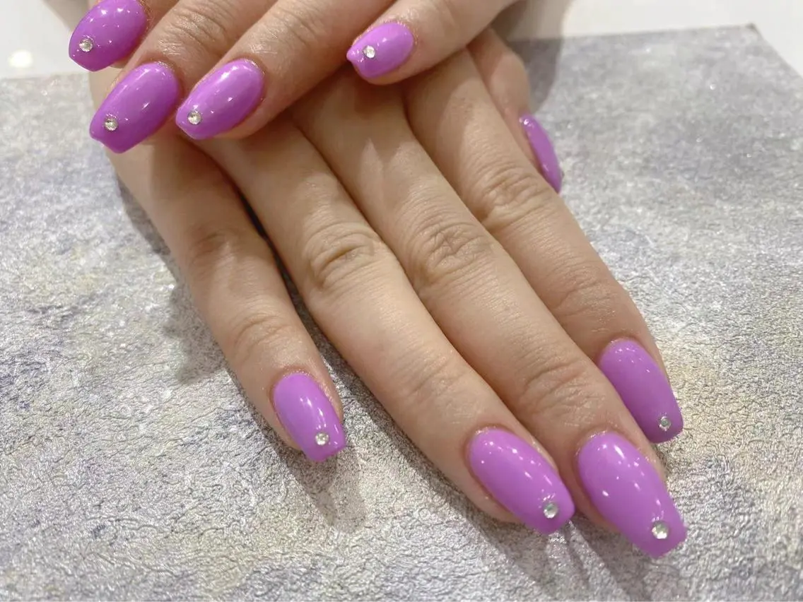 ネイル ストーンネイル Umi nail& eyelashのネイルデザイン