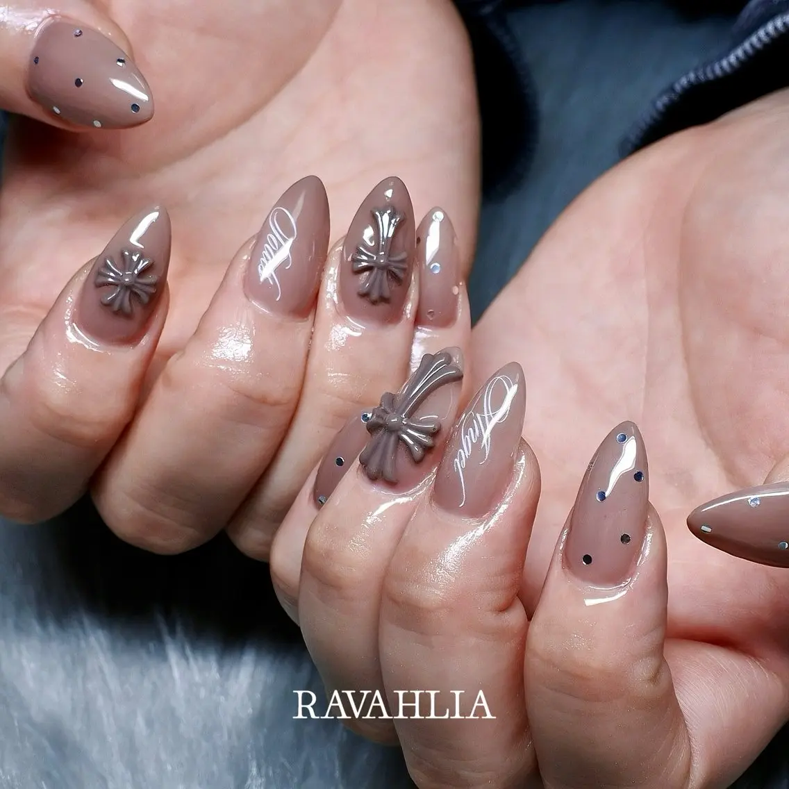 ネイル ハンドネイル nail room RAVAHLIAのネイルデザイン