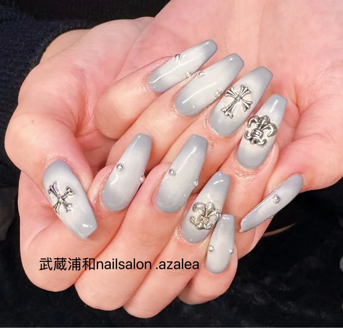 ネイル ハンドネイル R inのネイルデザイン