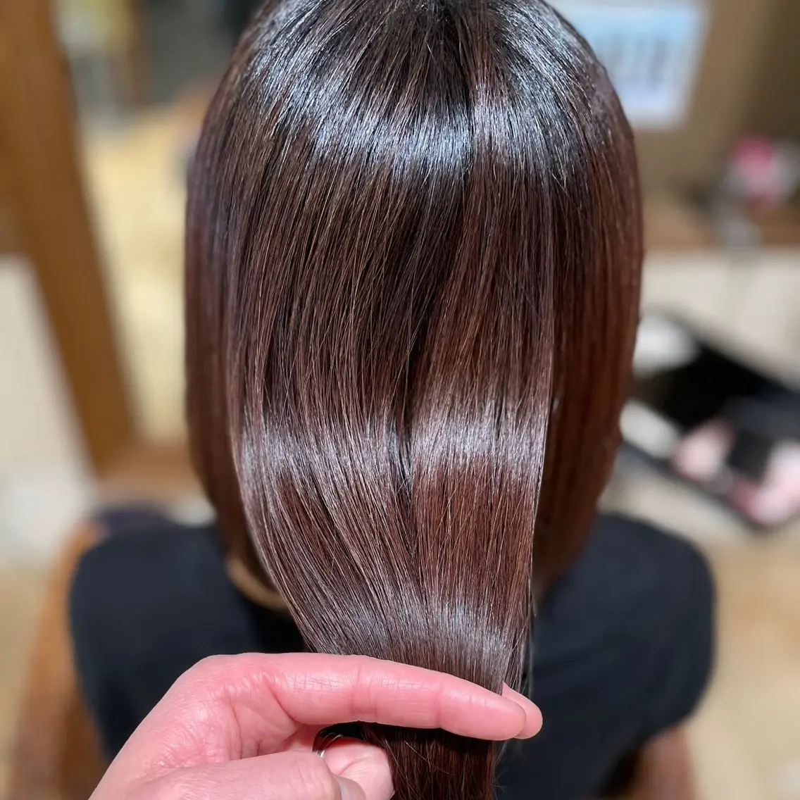 セミロング 髪質改善縮毛矯正 美容師✂️山崎竜二のヘアスタイル