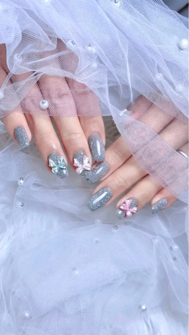 ネイル フラッシュネイル ワンカラーネイル リボン ハンドネイル 𝑬𝑹𝑰𝑲𝑨 𓂃🎀𓈒𓏸のネイルデザイン