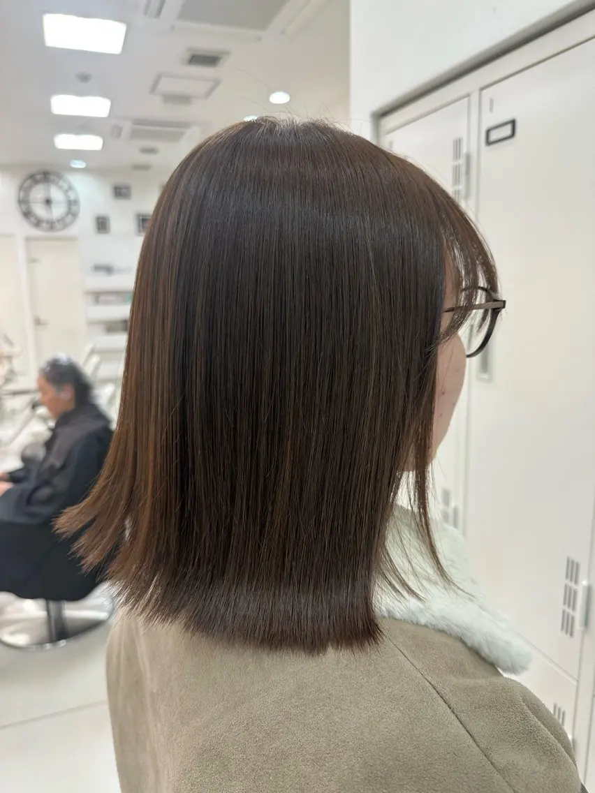 ミディアム カラー ブラウンカラー 透明感カラー ヘアカラー 伊佐 愛のヘアスタイル