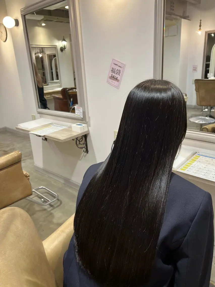 ロング カット 縮毛矯正 トリートメント ひがし はるなのヘアスタイル