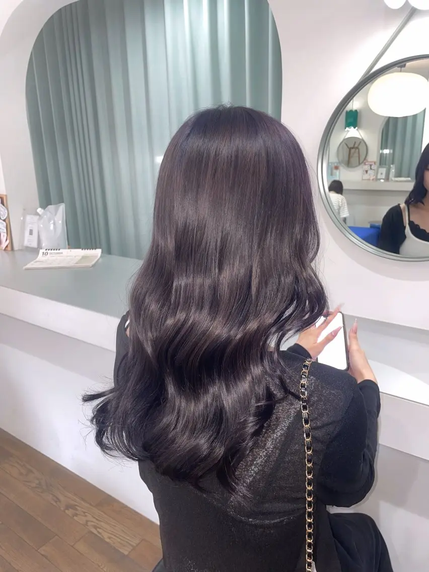 ロング ヘアカラー lutz／ MIONのヘアスタイル
