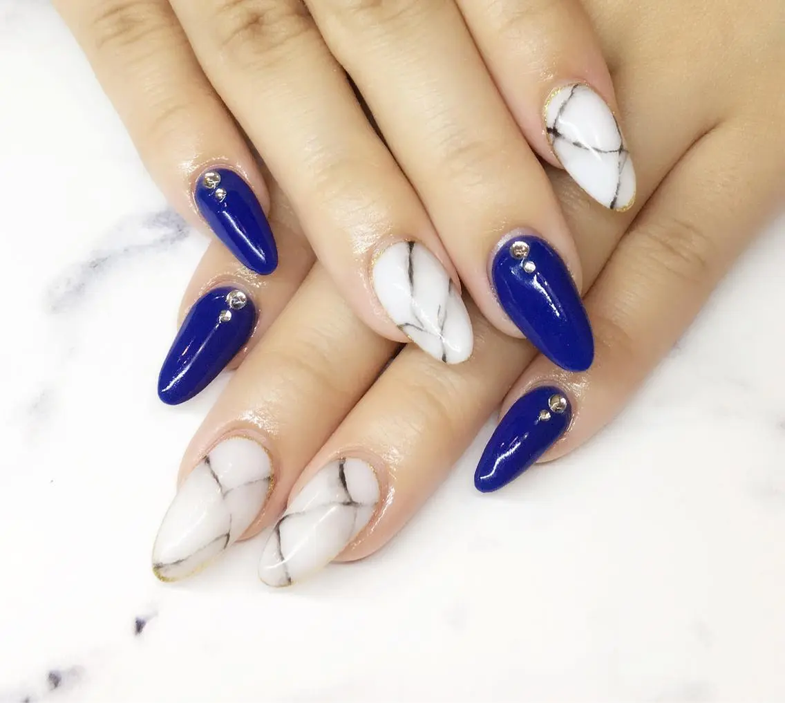 ネイル アートネイル 大理石ネイル(マーブル) 持ち込み ネイビー ワンカラーネイル nail salon Soeurのネイルデザイン