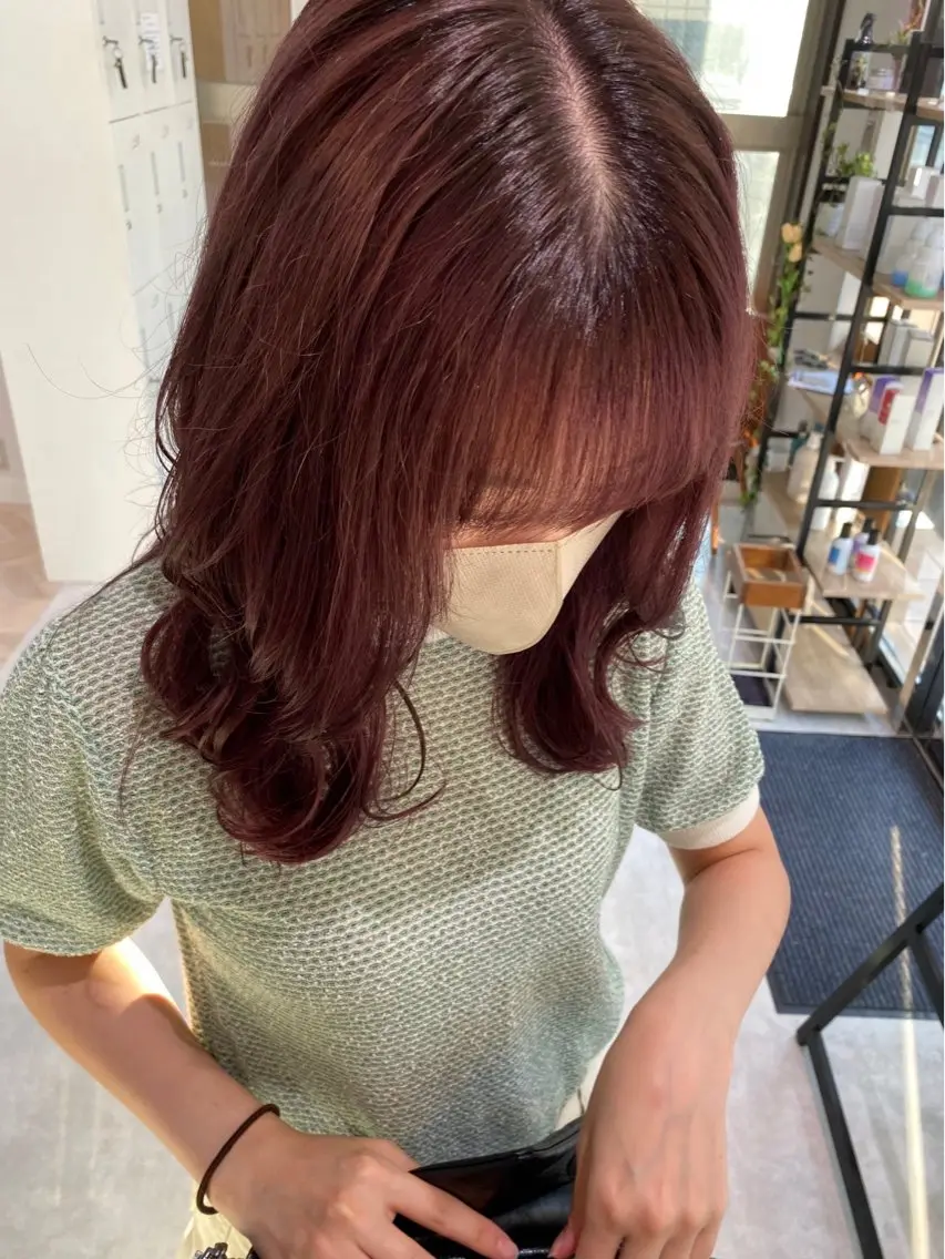 ミディアム カラー ピンクカラー 小澤 真帆のヘアスタイル