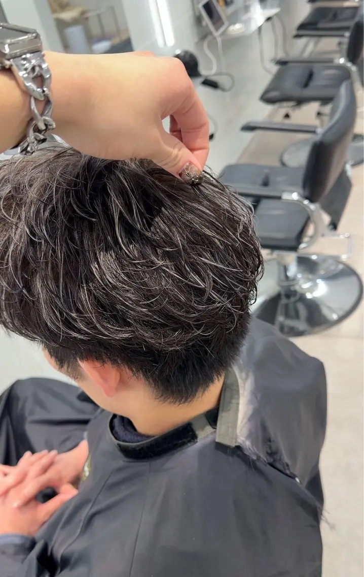ショート カラー メンズ メンズハイライト メンズパーマ ハイライトカラー ハイライト ヘアカラー 大智/ハイライト バレイヤージュのヘアスタイル