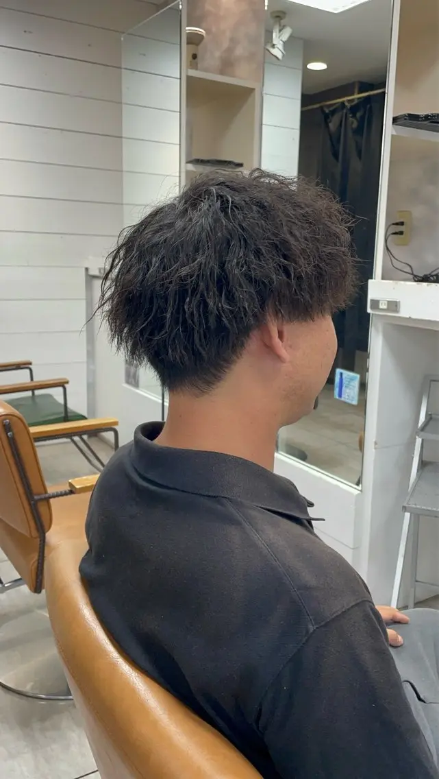 ショート パーマ メンズ メンズパーマ メンズツイストパーマ ツイストパーマ カット パーマ 似合わせ/前髪カット /店長   村上直也のヘアスタイル