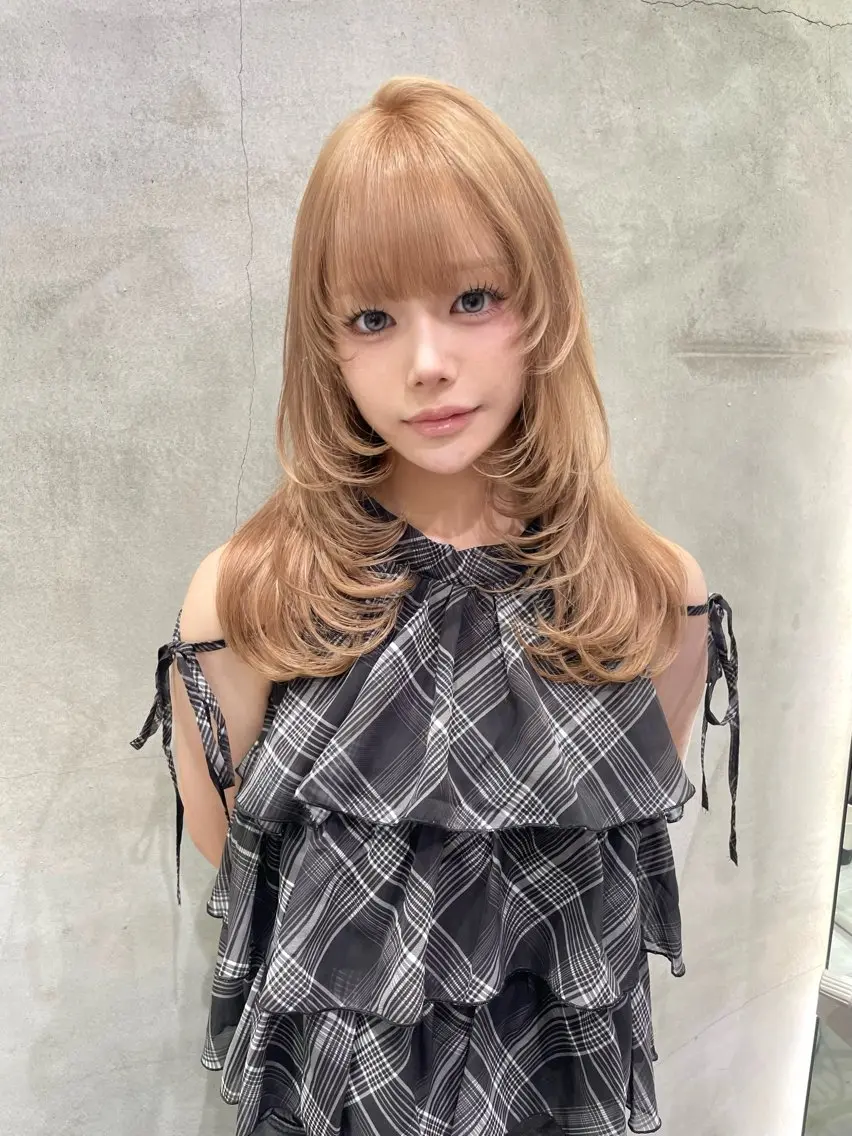 カラー ベージュカラー ブリーチ 透明感カラー ハイトーンカラー ヘアカラー londnaitre 乙川友杏のヘアスタイル