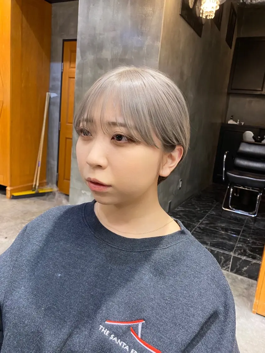 ショート カラー ダブルカラー グレージュ ショートヘア カット ヘアカラー 透明感カラー🌿 グレージュ🐺陽介のヘアスタイル