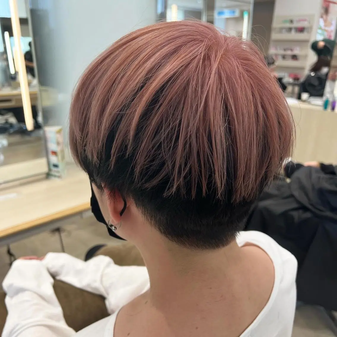 ショート カラー ピンクカラー ヘアカラー トリートメント 盛れるレイヤーカット 得意🌹井上美沙のヘアスタイル