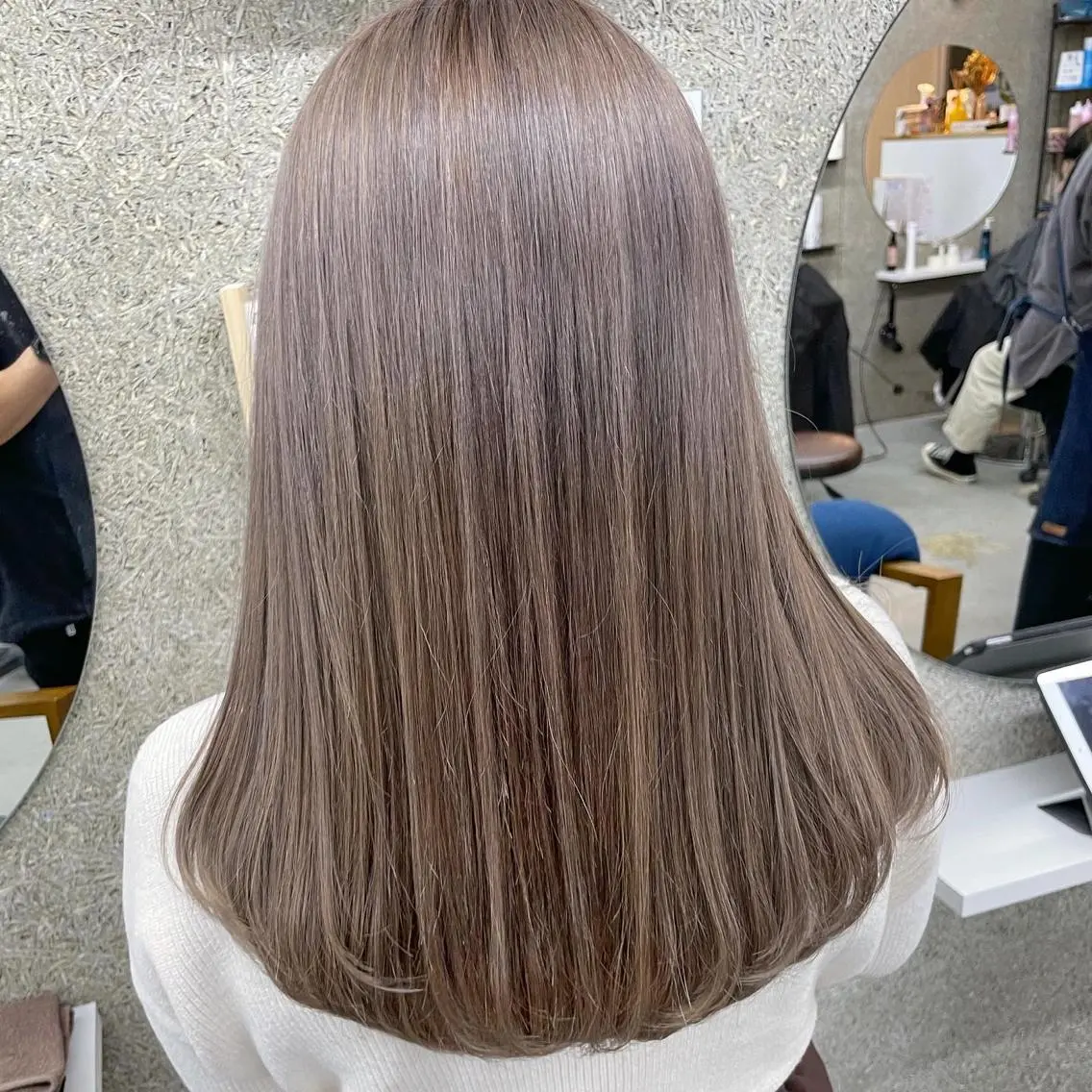 セミロング カラー ヘアカラー トリートメント Lull1人美容室 バレイヤージュのヘアスタイル
