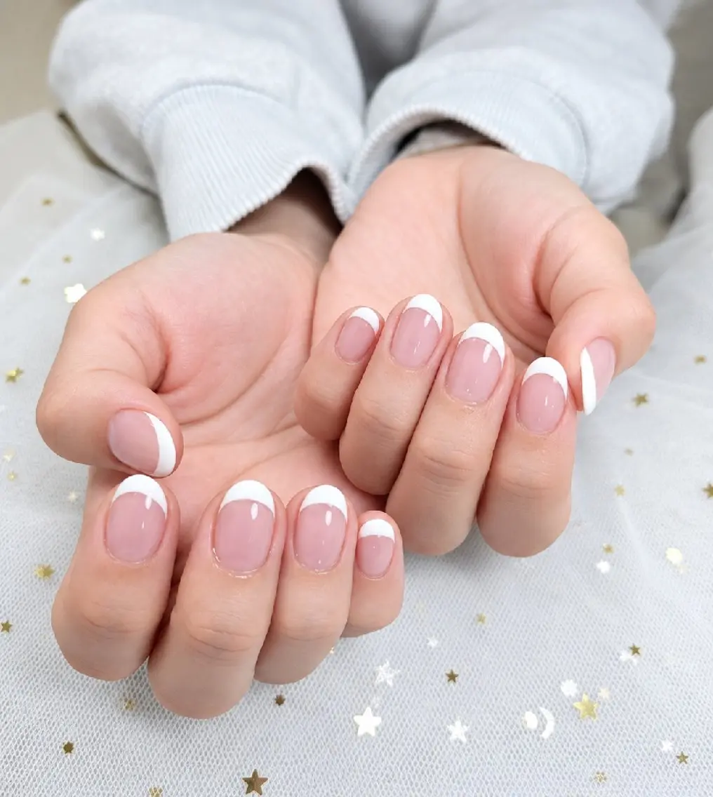 ネイル クリアネイル フレンチネイル オフィスネイル シンプルネイル ホワイト ハンドネイル めぐ みのネイルデザイン