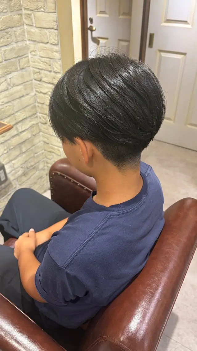 メンズ モネ｜CLUTCH メンズカットカラーのヘアスタイル