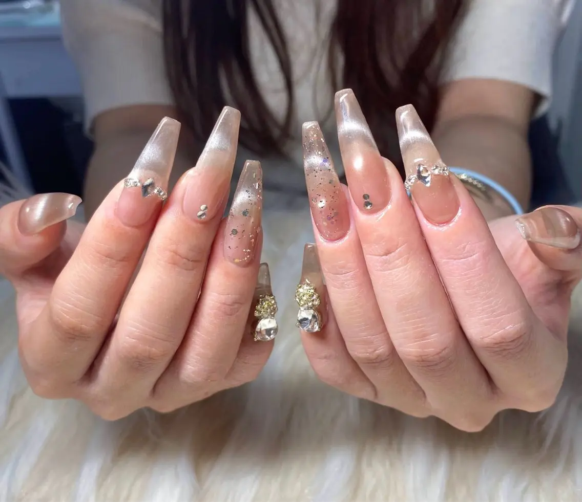 ネイル フラッシュネイル フレンチネイル ジェルネイル グラデーション 韓国ネイル ハンドネイル Nail&eye Belire 新宿のネイルデザイン