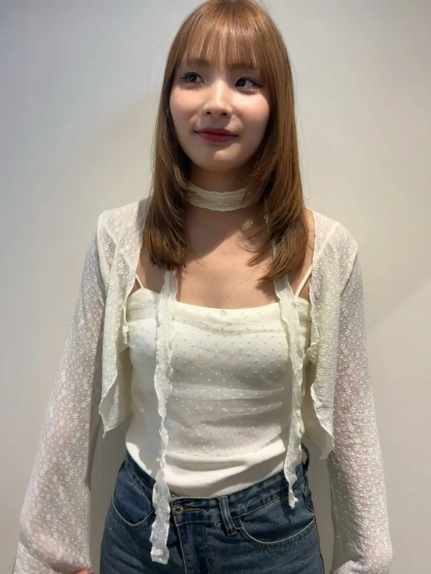 セミロング カラー ベージュカラー ミルクティーベージュ ヘアカラー 津田 里菜のヘアスタイル