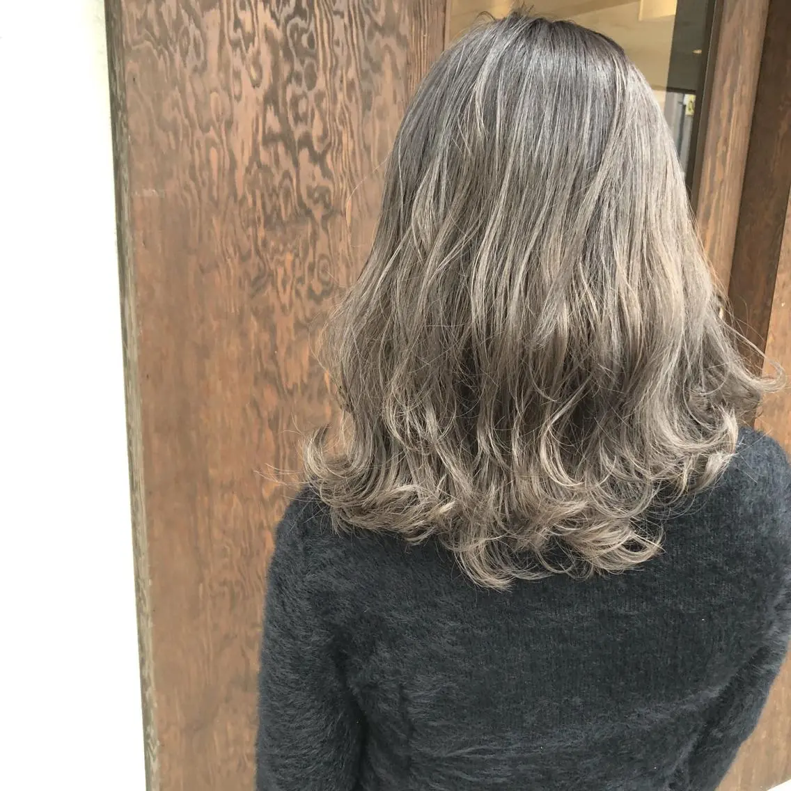 ミディアム カラー アディクシーカラー ブリーチ カット ヘアカラー トリートメント ヘアセット 艶髪育成サロン 京橋　shinのヘアスタイル