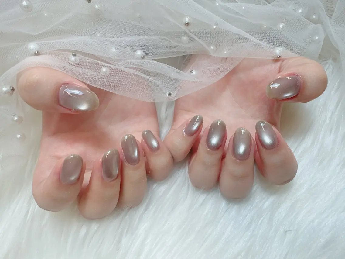 ネイル フレンチネイル ガラスフレンチ キラキラネイル 韓国ネイル 持ち込み ハンドネイル Queeens nailのネイルデザイン