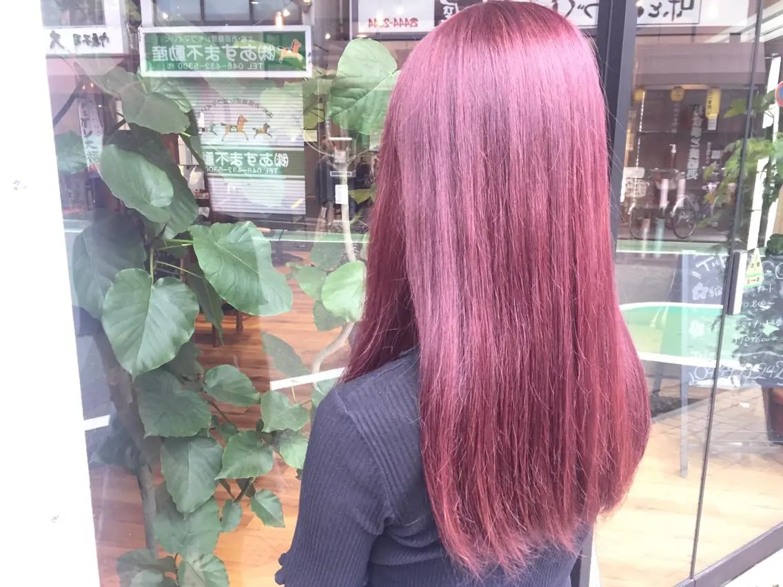 ロング カラー ブリーチ ピンクカラー レッドカラー mayo 🐄🌈のヘアスタイル