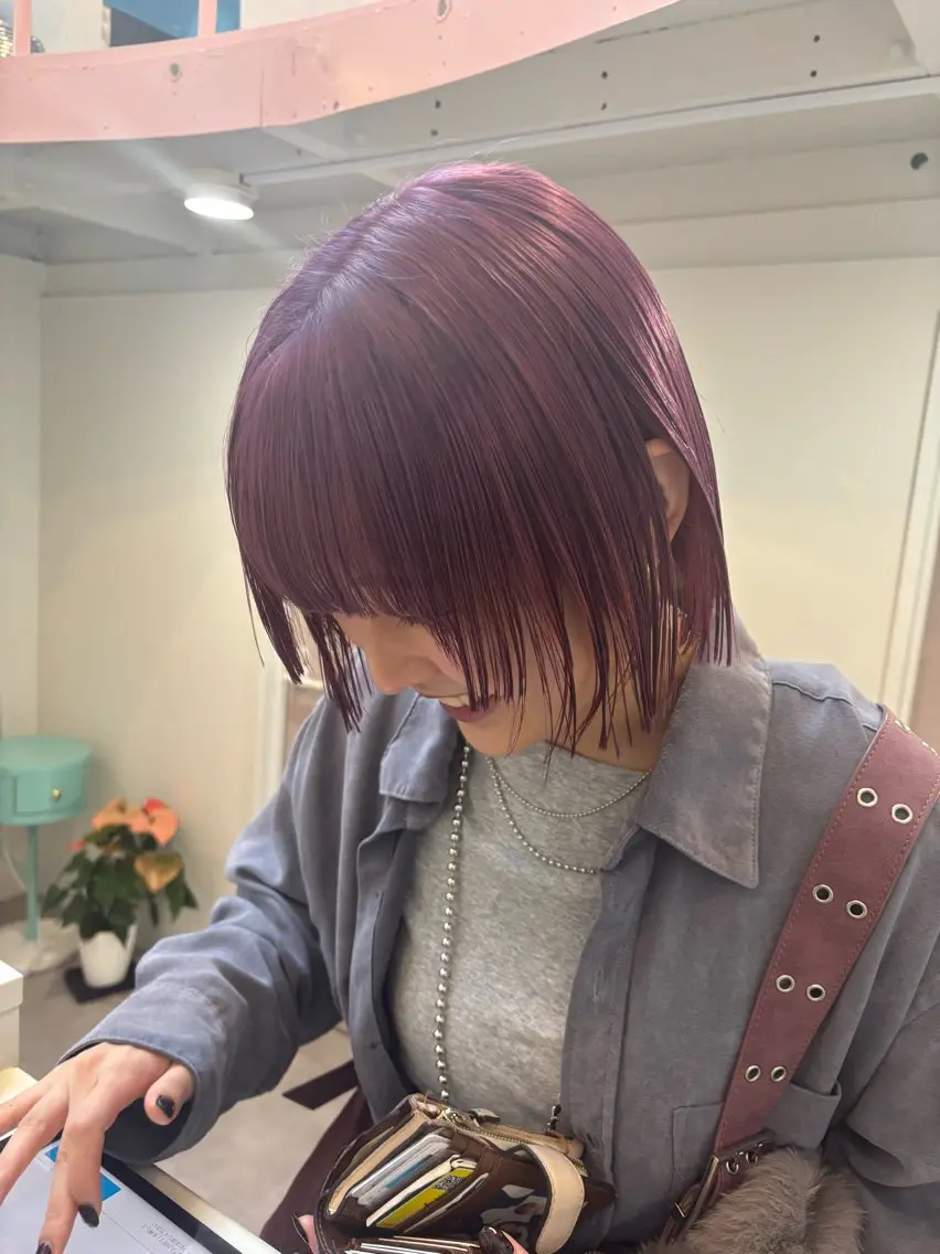 ショート カラー ブリーチ ラベンダーカラー ピンクカラー ピンクラベンダー カット ヘアカラー 🩵izu 🩵のヘアスタイル