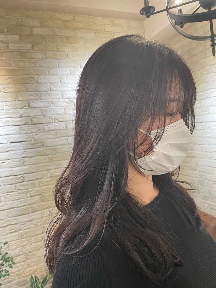 ロング 河上 麻衣/白髪ぼかしのヘアスタイル