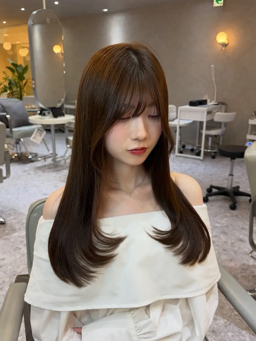 ロング カラー ロングレイヤー ハイレイヤー レイヤーカット ロング ローレイヤー カット ヘアカラー トリートメント Ayano🎀似 合わせ×透明感🎀のヘアスタイル