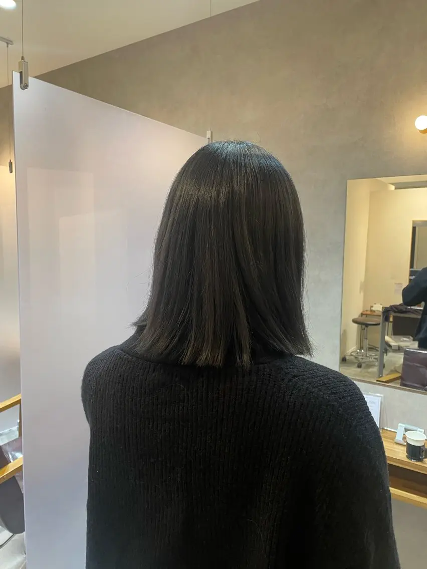 ショート カラー 黒髪 ブルーカラー ブルーブラック 山本 勇輝のヘアスタイル