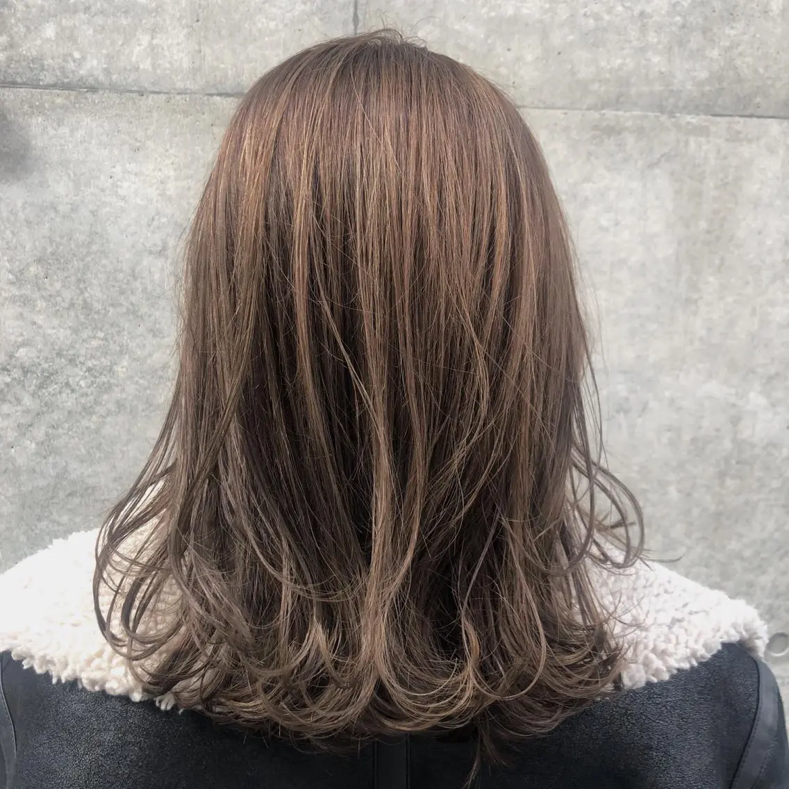 ミディアム カラー ハイライトカラー ハイライト やまさきえりこ ニュアンスパーマのヘアスタイル