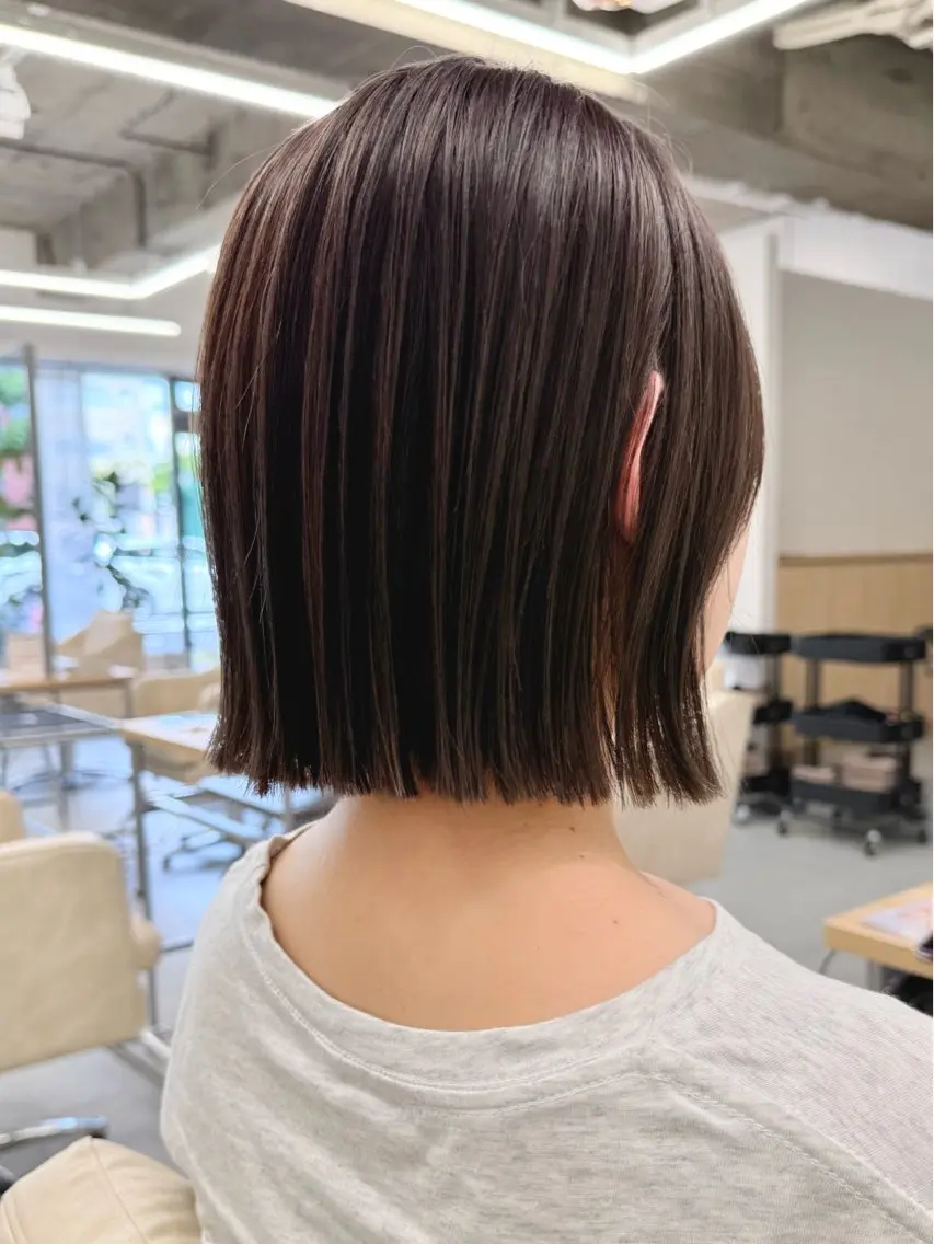 ショート ボブ 豊島 璃奈のヘアスタイル