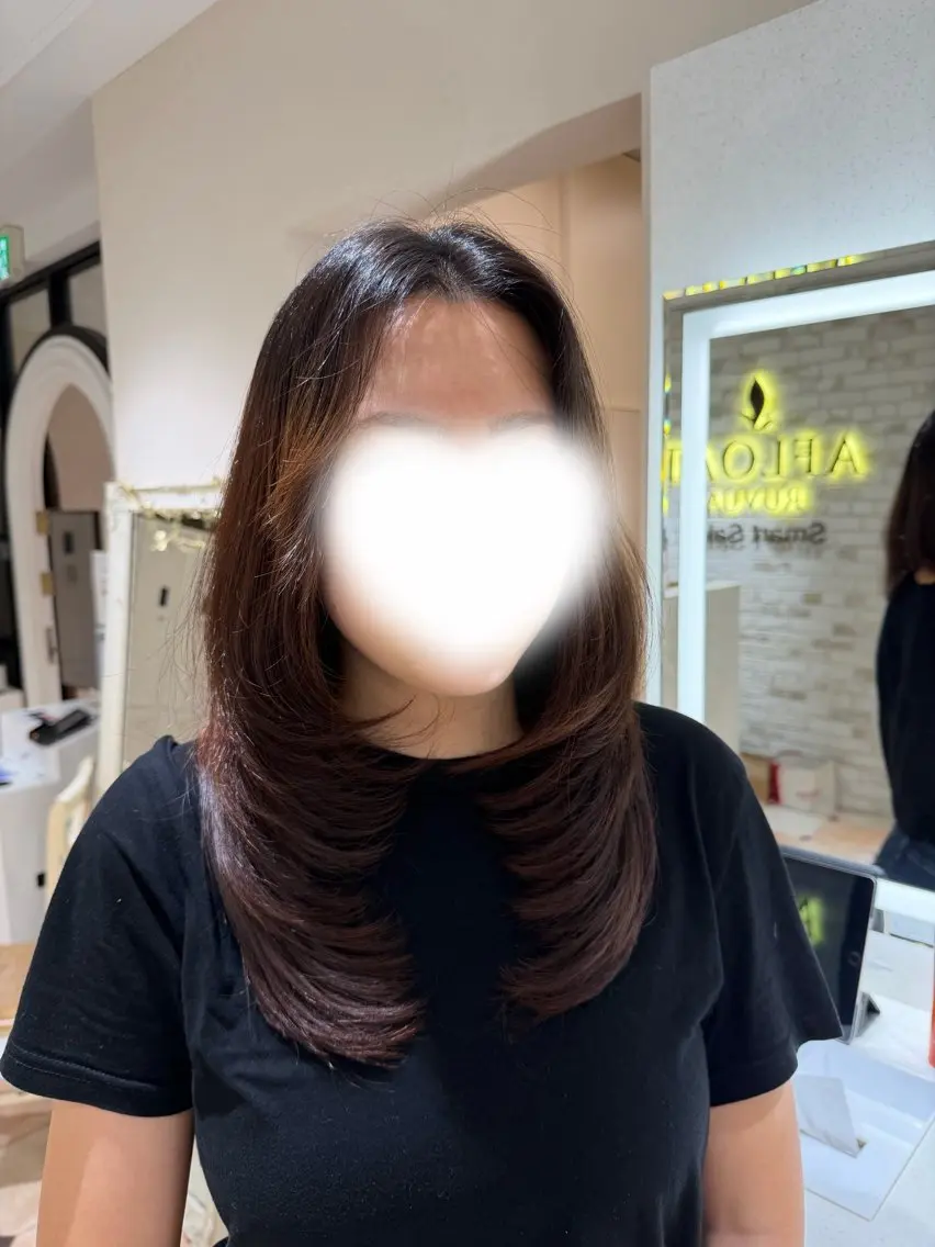 ミディアム 笹澤 奈央のヘアスタイル