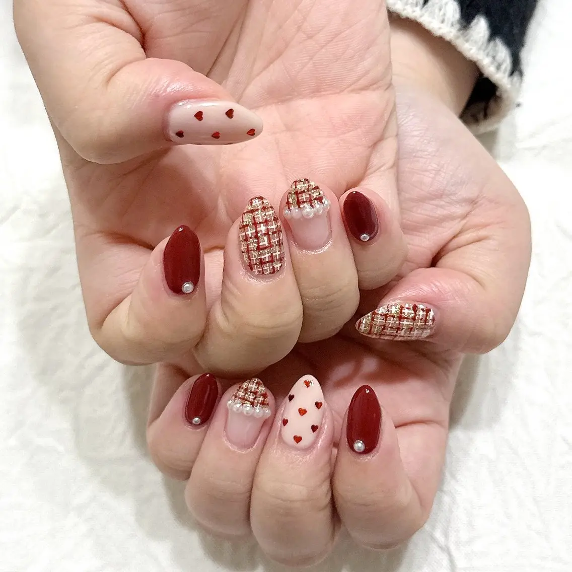 ネイル ハート ホログラムネイル ツイードネイル バレンタイン ハンドネイル peaberry nailのネイルデザイン