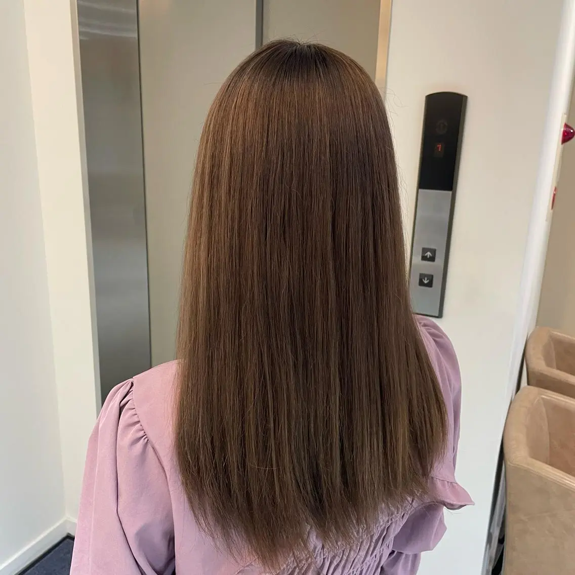 セミロング ヘアカラー トリートメント 亀山 由里菜のヘアスタイル