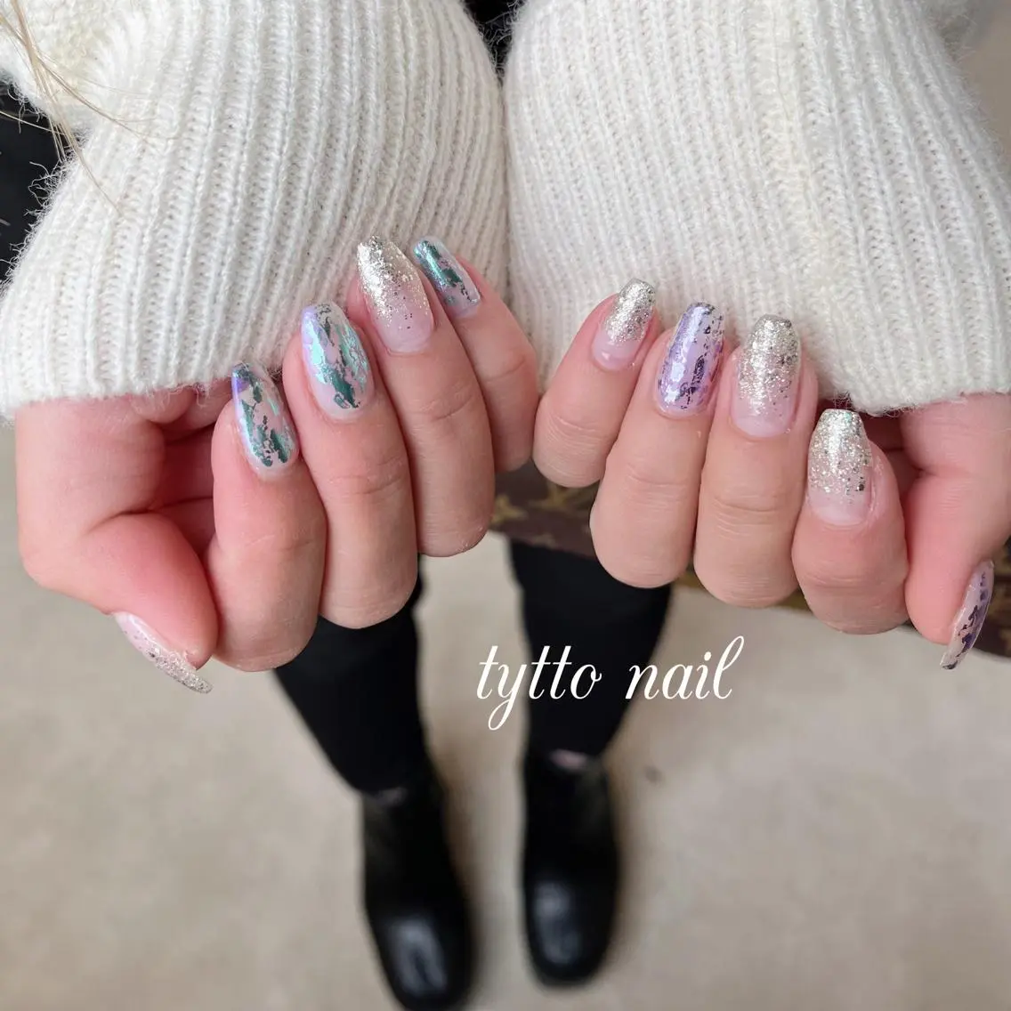 ネイル ブルー グラデーション キラキラネイル ラメ(グリッター) ラメグラデーション ハンドネイル tytto nail ❤︎‪‪eri‪‪のネイルデザイン